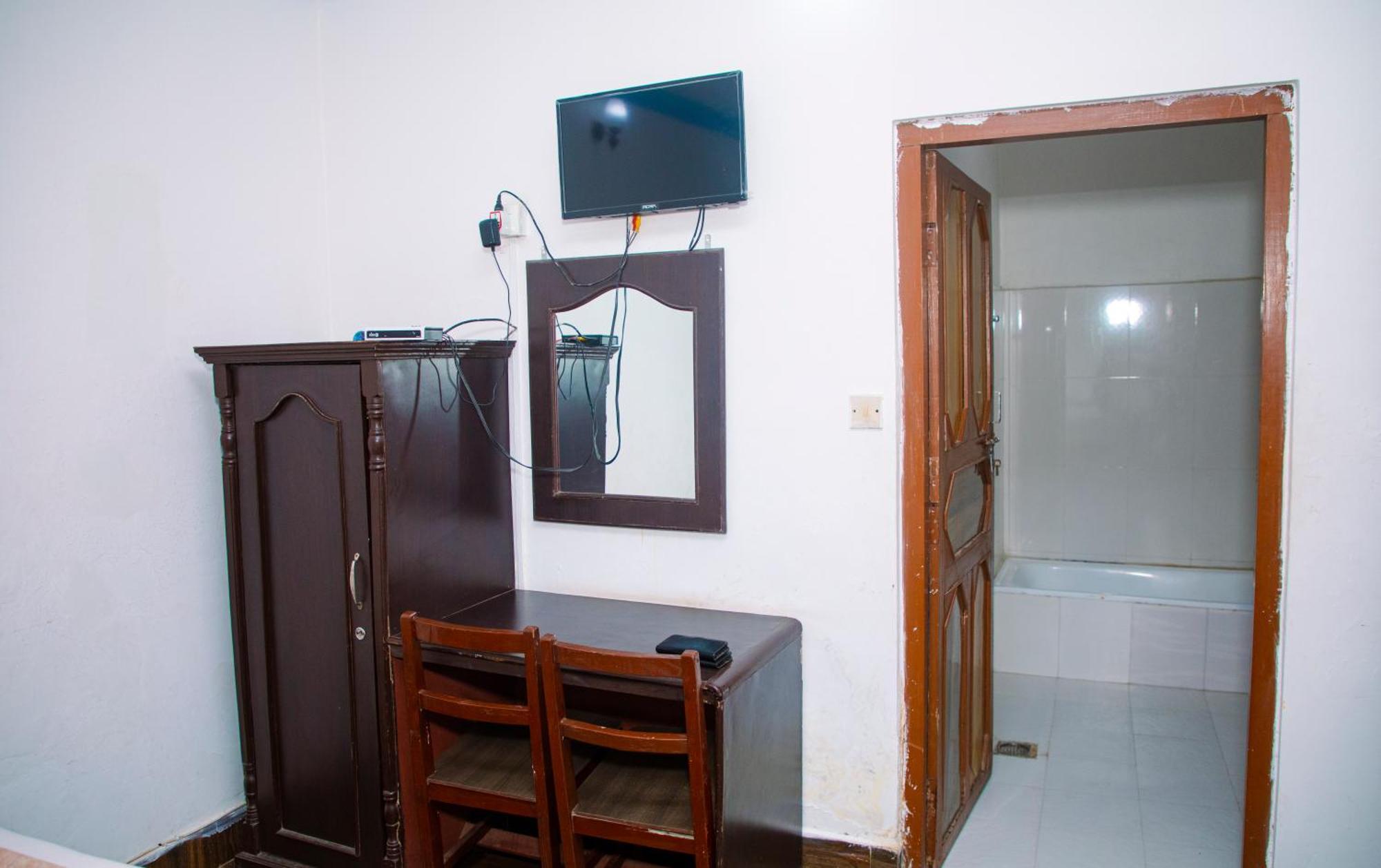 Hotel Shiva'S Dream Sauraha Exterior foto
