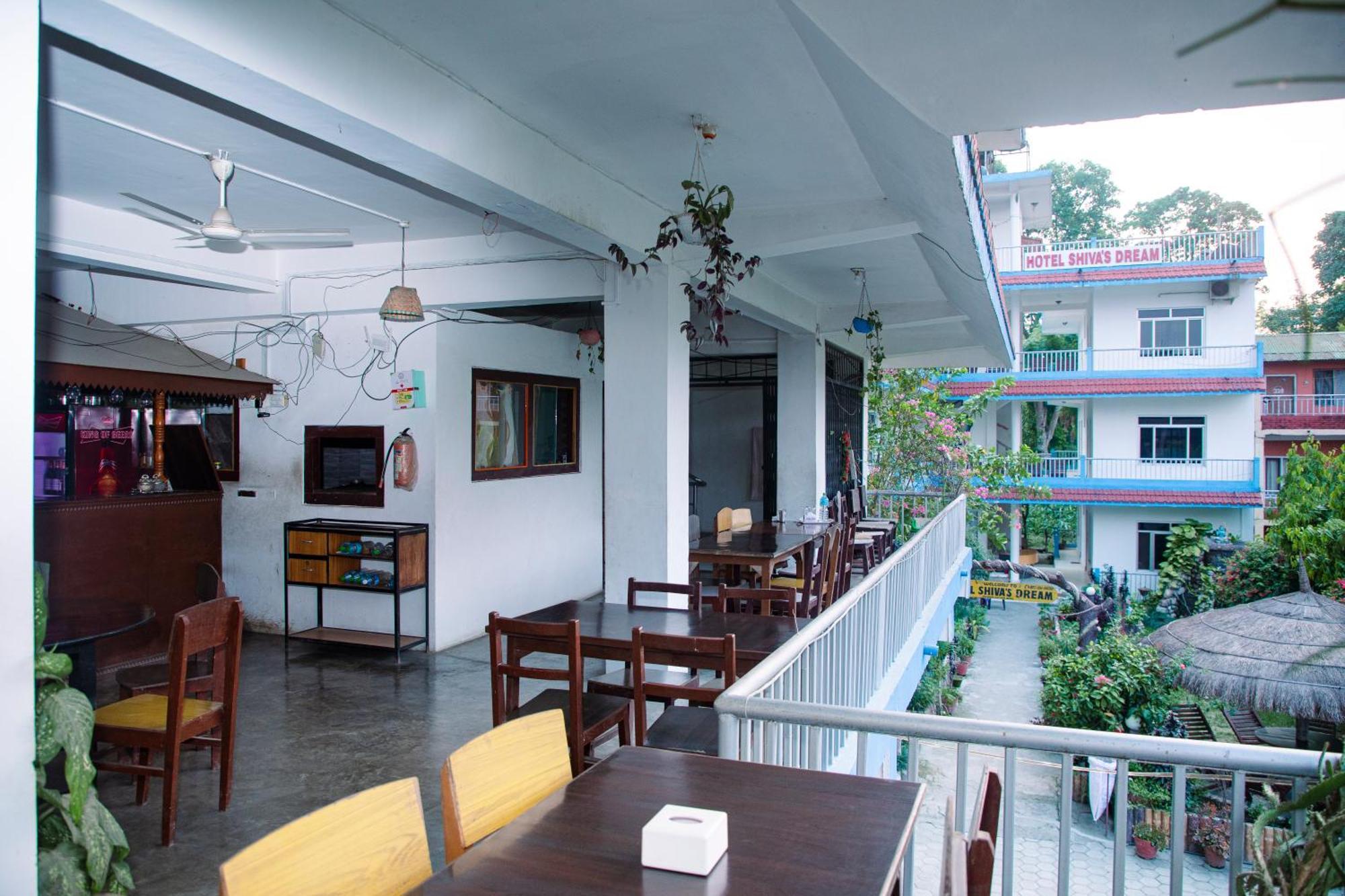 Hotel Shiva'S Dream Sauraha Exterior foto