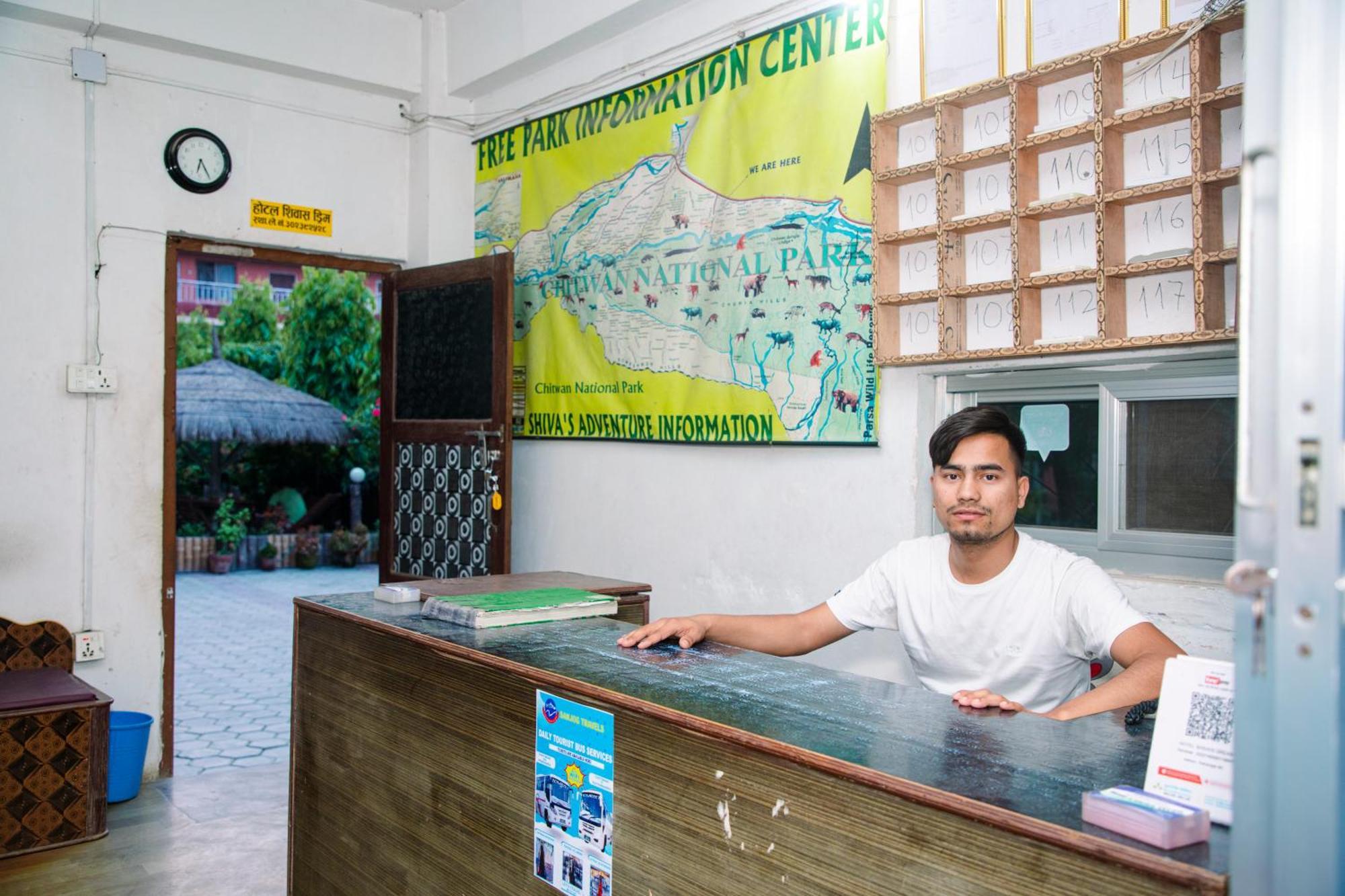 Hotel Shiva'S Dream Sauraha Exterior foto