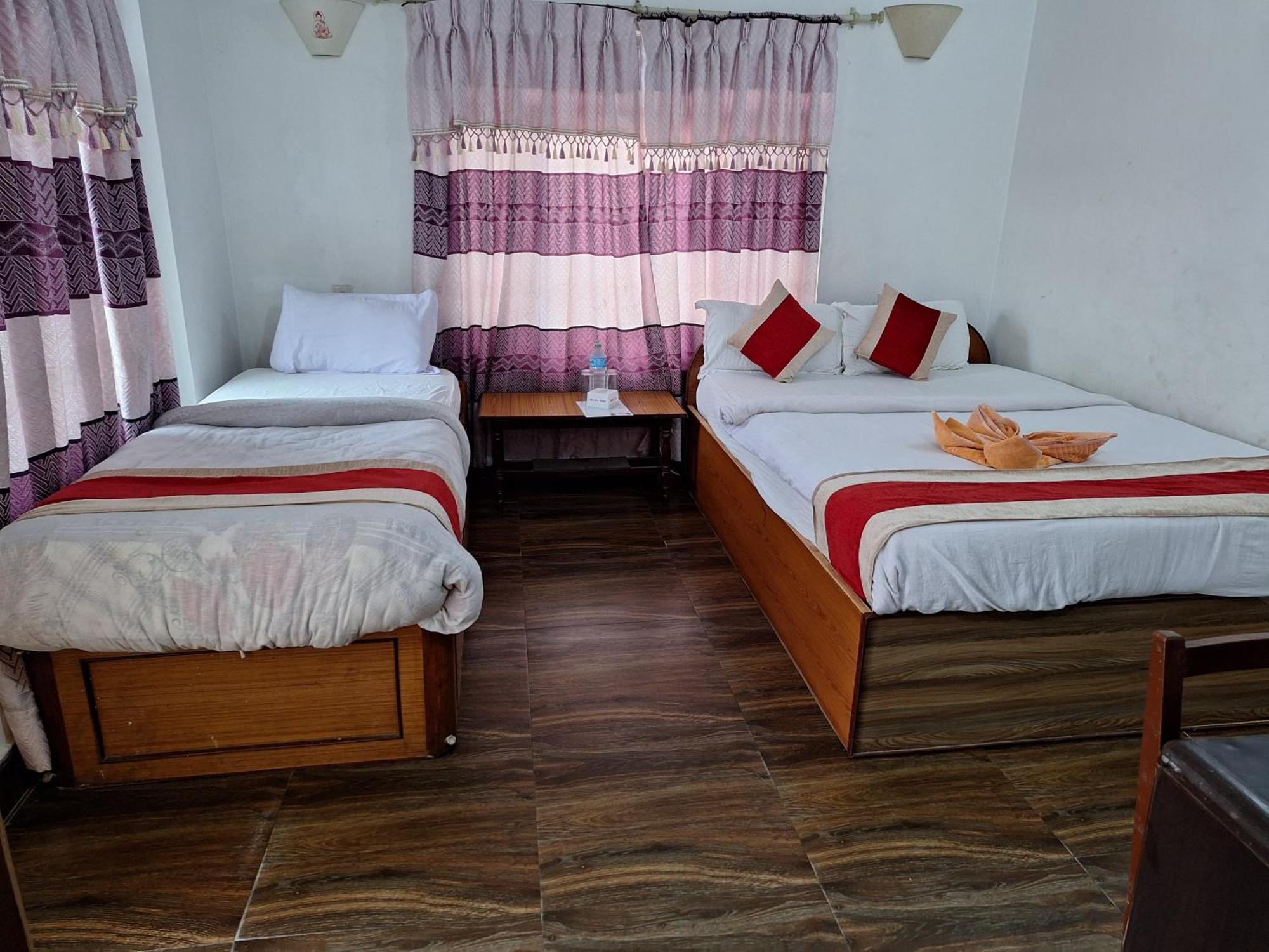 Hotel Shiva'S Dream Sauraha Exterior foto